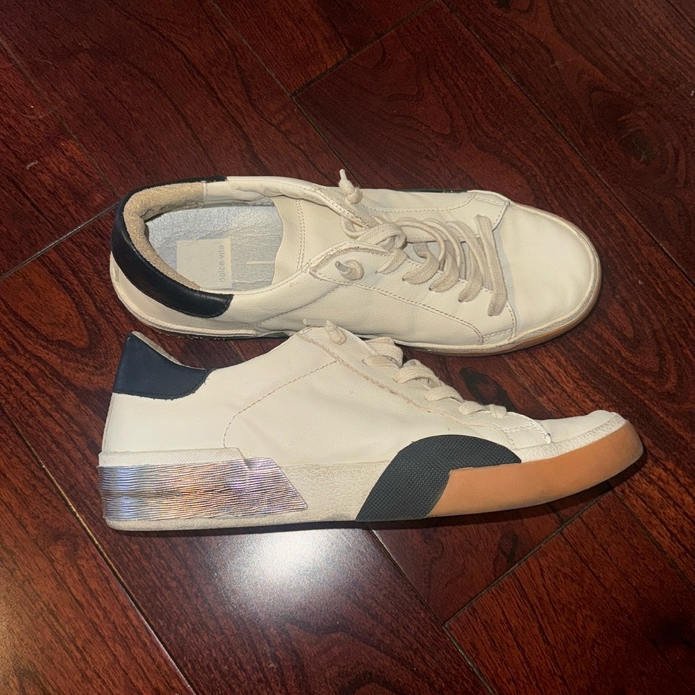 Dolce Vita Women's Zina Low Top Sneakers size 7.5